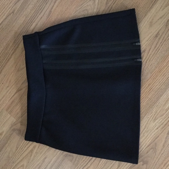 Fabletics Dresses & Skirts - NWOT Fabletics Black  mini skirt w zippers XXS